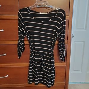 Belly by design maternity dress Small